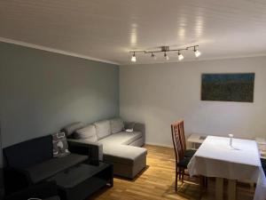 Posezení v ubytování Spectacular One Bedroom Apartment at Bergen