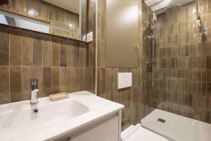 Sentier Historical Center II Luxury Design Apartment 3BR-8P