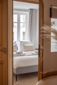 Sentier Historical Center II Luxury Design Apartment 3BR-8P