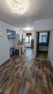 Kuchyň nebo kuchyňský kout v ubytování Apartament ultra central!