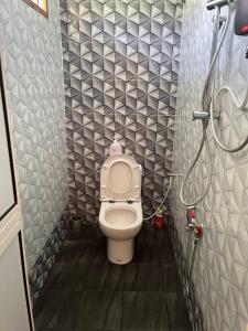 Ένα μπάνιο στο Rumah Tamu Zeha Muar Johor +12 φωτογραφίες