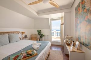 Posteľ alebo postele v izbe v ubytovaní Far Out Inn