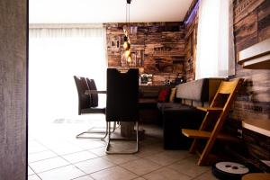 Posezení v ubytování Ferienwohnung in Feldkirchen Dagmar und Christian!