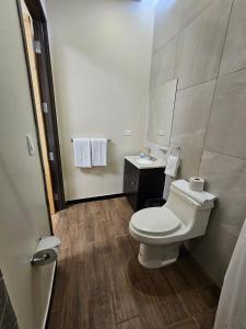 Bagno di Hotel Dunas Near Consulate