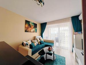 Χώρος καθιστικού στο Luxurious Landing Apartment