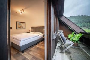 Nespecifikovaný výhled na hory nebo výhled na hory při pohledu z hotelu