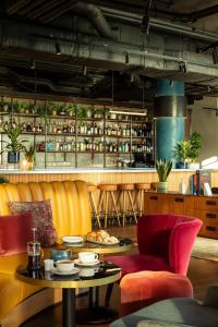 The Gantry London, Curio Collection By Hilton的休息区