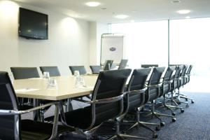 Área de negócios e/ou sala de conferências em Hampton by Hilton Liverpool John Lennon Airport