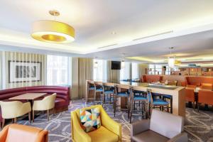 Posezení v ubytování Hampton by Hilton Newcastle