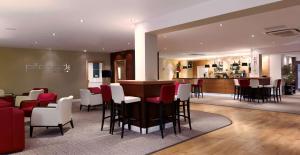Posezení v ubytování DoubleTree By Hilton Milton Keynes