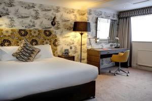 Postel nebo postele na pokoji v ubytování DoubleTree by Hilton York + 37 fotografií