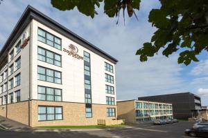 an image of the front of a building at DoubleTree by Hilton Edinburgh - Queensferry Crossing in North Queensferry