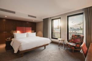 Postel nebo postele na pokoji v ubytování Hilton The Hague + 37 fotografií