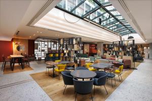 Εστιατόριο ή άλλο μέρος για φαγητό στο Canopy By Hilton Paris Eiffel Tower