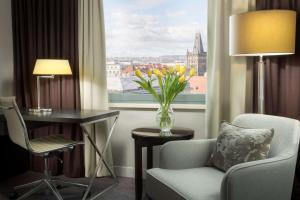 Posezení v ubytování Hilton Prague Old Town