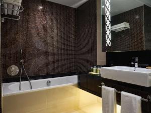 Koupelna v ubytování Hilton Baku