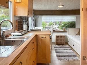 Kuchyň nebo kuchyňský kout v ubytování Holiday home SÖLVESBORG X + 13 fotografií