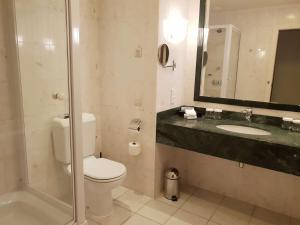 Ένα μπάνιο στο Hilton Antwerp Old Town