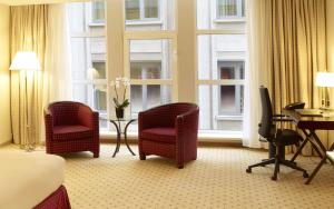 Χώρος καθιστικού στο Hilton Antwerp Old Town