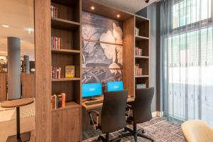 De bibliotheek in het hotel