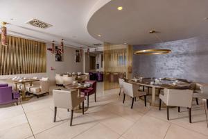 Χώρος καθιστικού στο DoubleTree by Hilton Yerevan City Centre