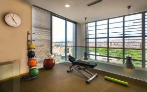 Fitness centrum a/nebo fitness zařízení v ubytování DoubleTree by Hilton Yerevan City Centre