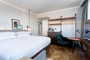 Posteľ alebo postele v izbe v ubytovaní DoubleTree By Hilton Rome Monti
