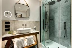 Kúpeľňa v ubytovaní DoubleTree By Hilton Rome Monti