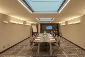 Área de negócios e/ou sala de conferências em Hilton Garden Inn Frankfurt City Centre
