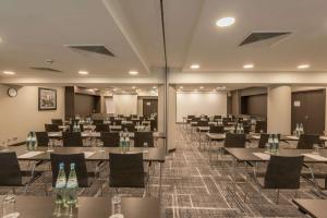 Área de negócios e/ou sala de conferências em Hilton Garden Inn Frankfurt City Centre