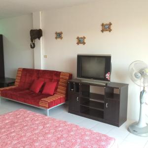 Gallery image of Rayong Beach Condo in Ban Chak Phai
