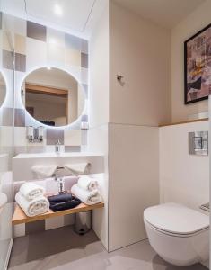 Hampton by Hilton Łódź City Center的一间浴室