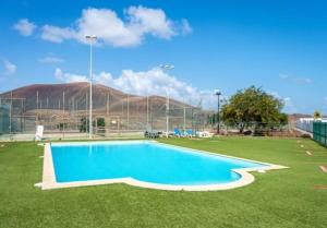 Imagen de la galería de ideal remote work, relaxing, pool and surfing, en Corralejo