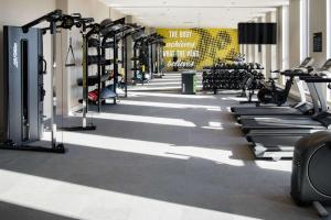Fitness centrum a/nebo fitness zařízení v ubytování Hampton by Hilton Riga Airport