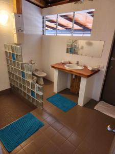 Vonios kambarys apgyvendinimo įstaigoje Appartements au cœur de Maharepa