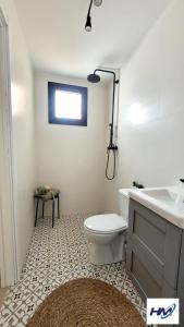 Apartament a Sant Celoni, Montseny tesisinde bir banyo