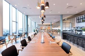 Hilton Garden Inn Faroe Islands 레스토랑 또는 맛집