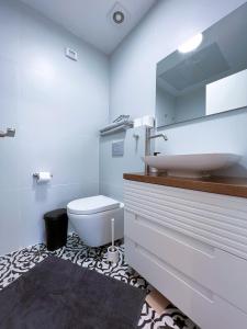 Gallery image of White Door Apartments in Haifa