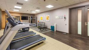 Фитнес-центр и/или тренажеры в DoubleTree by Hilton Hotel Tyumen
