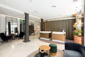 Część wypoczynkowa w obiekcie DoubleTree by Hilton Madrid-Prado
