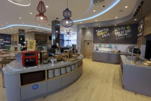 Zestaw do parzenia kawy i herbaty w obiekcie Hampton By Hilton Olsztyn