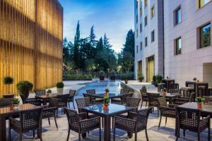 Bazén v ubytování Hilton Podgorica Crna Gora nebo v jeho okolí