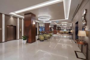 DoubleTree By Hilton Skopje的休息区