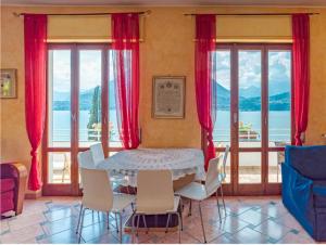 Фотография из галереи Varenna Wonders, Villa with pool for 14 guests в городе Перледо