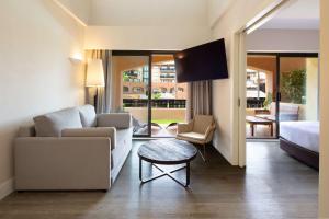 DoubleTree by Hilton Islantilla Beach Golf Resort的休息区