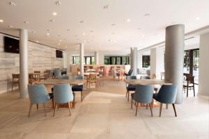 DoubleTree by Hilton Islantilla Beach Golf Resort的休息区