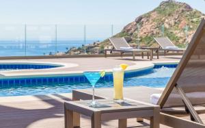 Bazén v ubytování Hampton Inn & Suites by Hilton Los Cabos nebo v jeho okolí