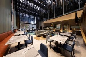 Uma área de estar em Hilton Garden Inn Lima Miraflores