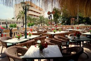 Restaurace v ubytování Hotel Playas de Paguera