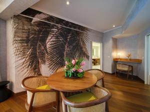 Гостиная зона в Hilton Hotel Tahiti